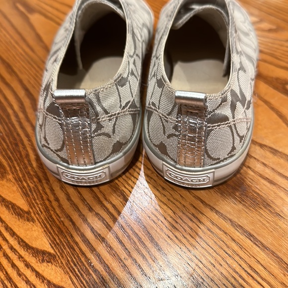 Coach Flats - Picture 3 of 7